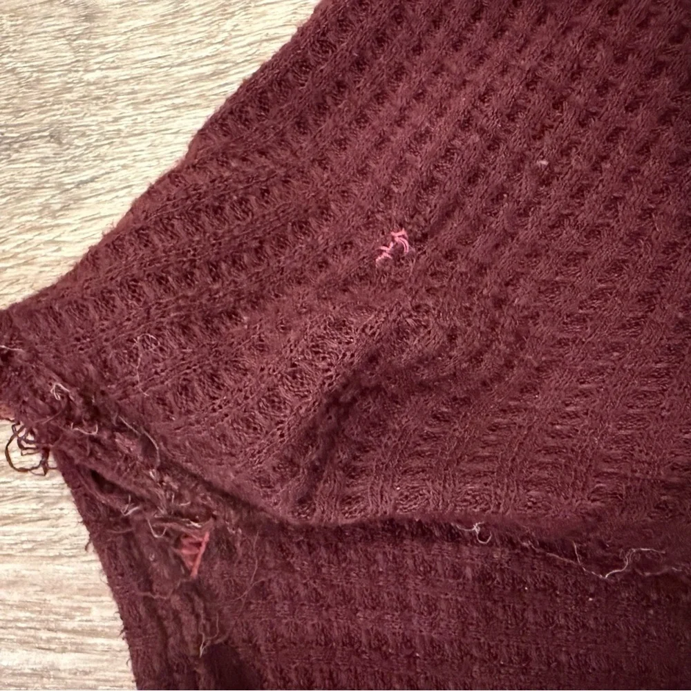 Free People We The Free Waffle Knit Tunic Women’s Med Burgundy Oversized FLAW - Picture 9 of 14